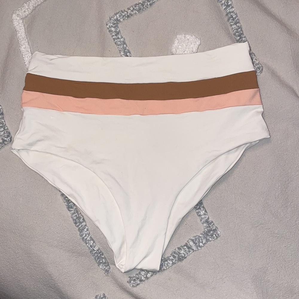 L space bikini bottoms